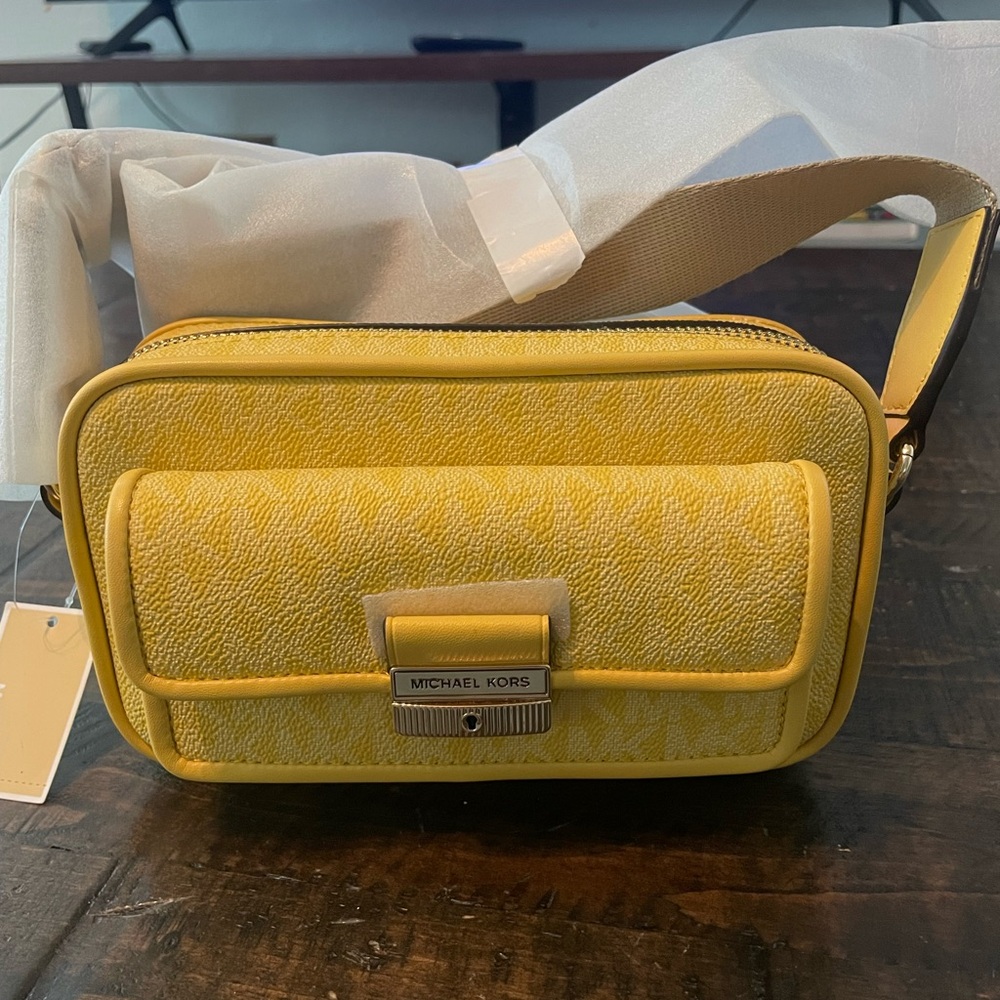 Michael Kors Bradshaw Daisy Yellow XS Crossbody Bag